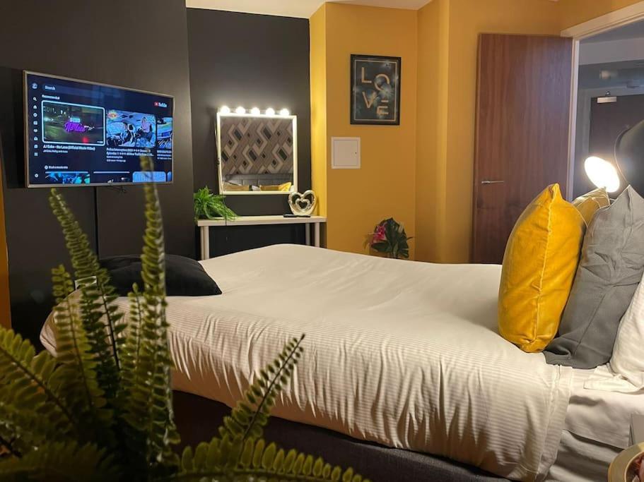 Cosy City Centre Apartment With Parking バーミンガム エクステリア 写真