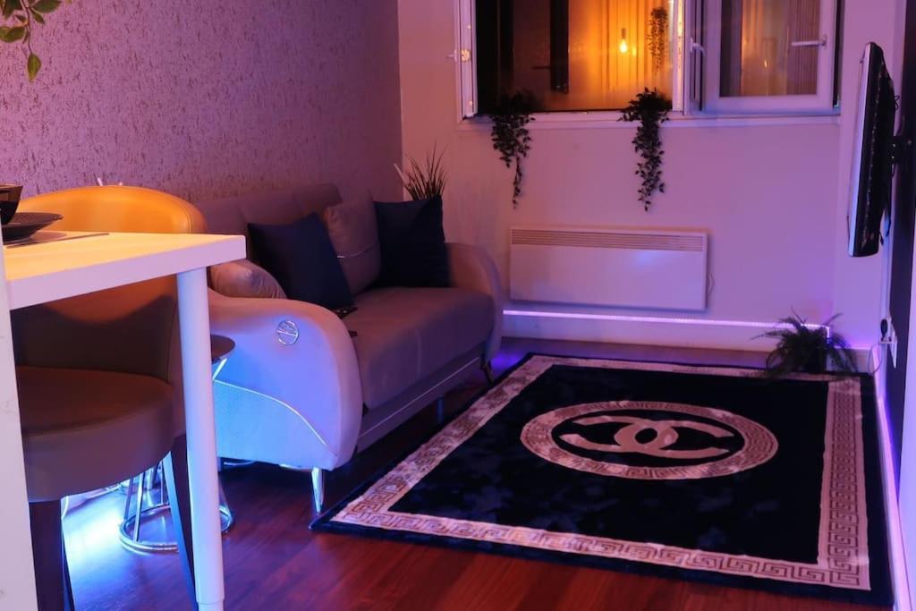 Cosy City Centre Apartment With Parking バーミンガム エクステリア 写真
